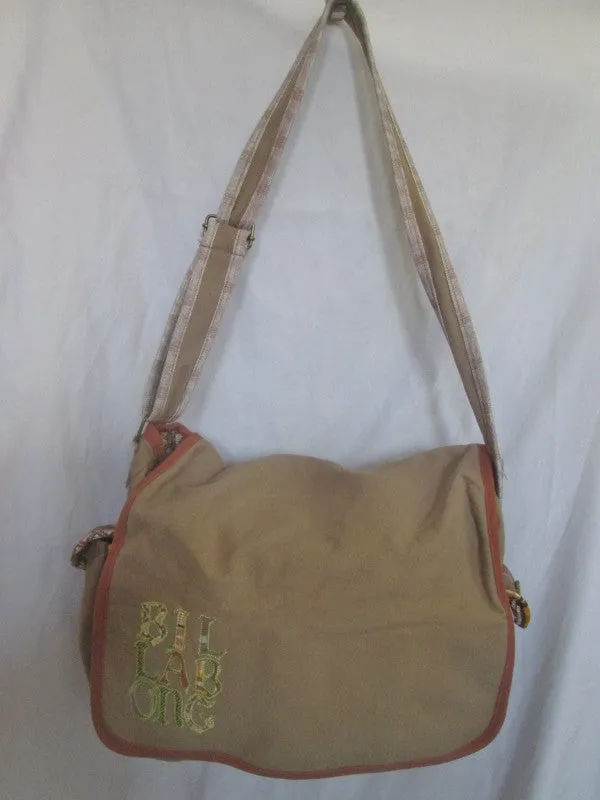 BILLABONG Signature Vegan Book Bag Purse Messenger Crossbody BEIGE CHESTNUT BROWN