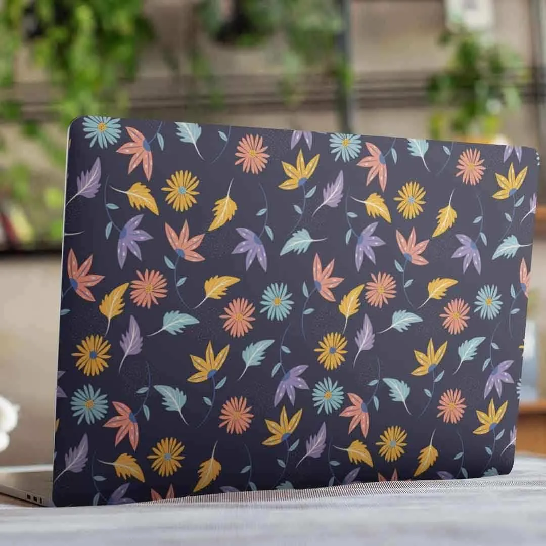 Blooming flowers Laptop Skin