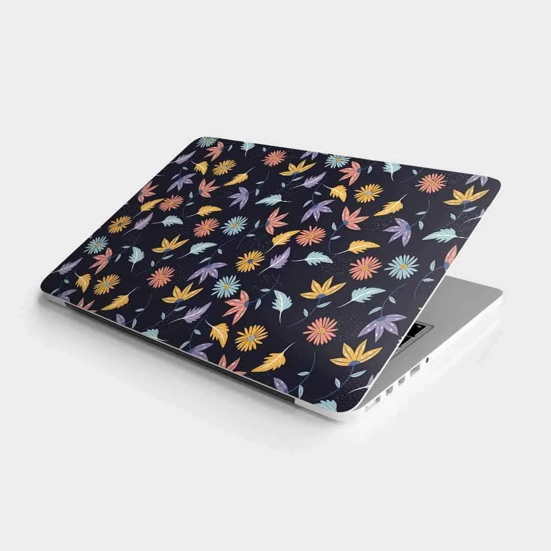 Blooming flowers Laptop Skin