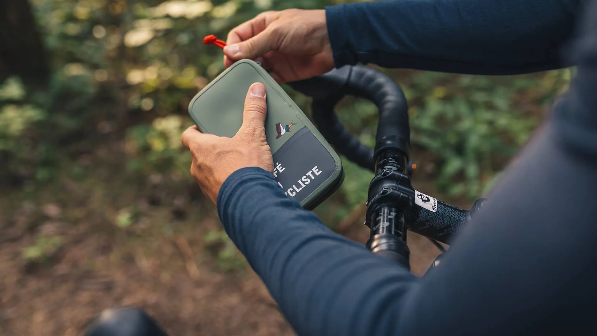 Café du Cycliste Waterproof Pouch