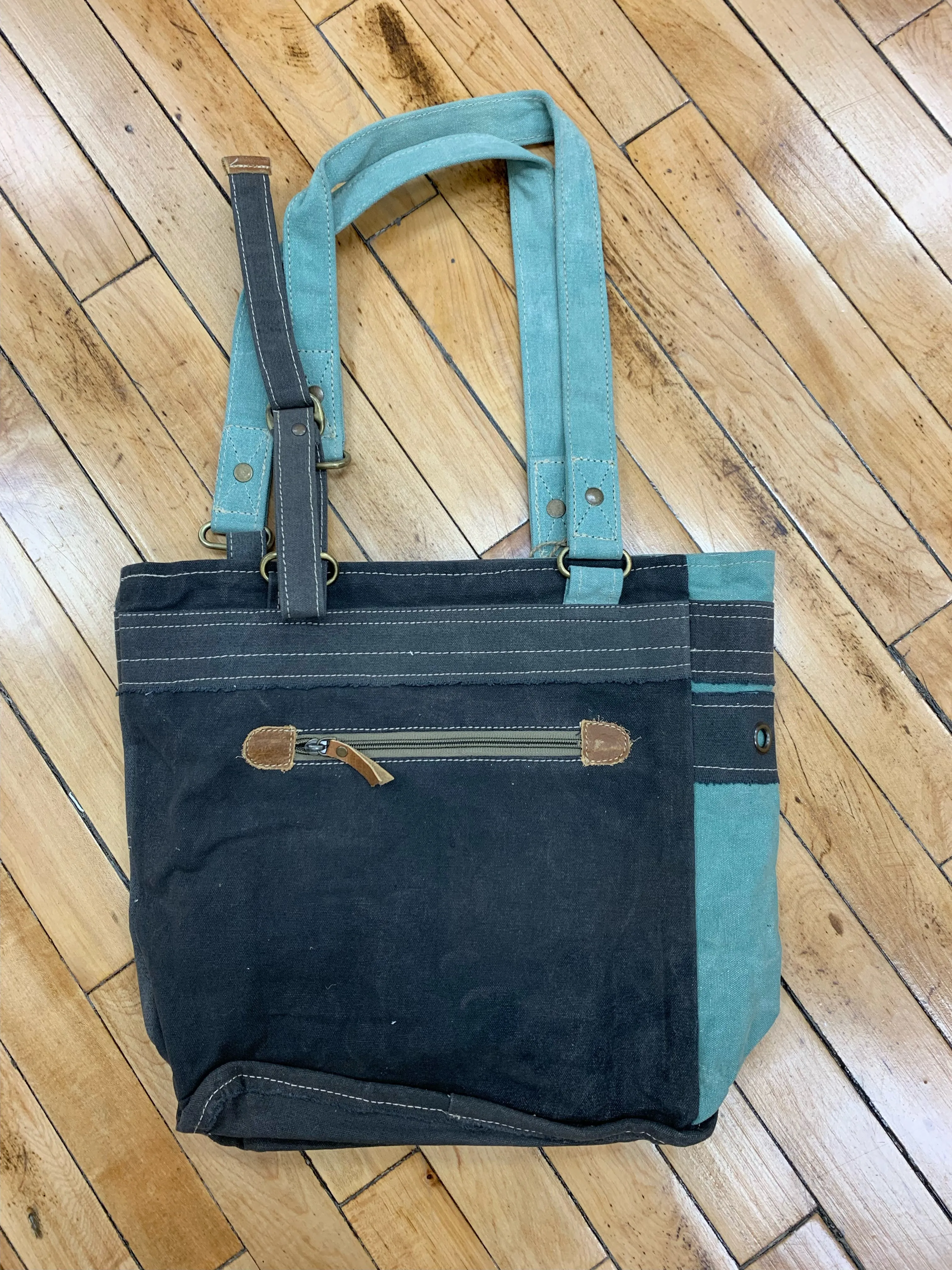 Columbias Tote