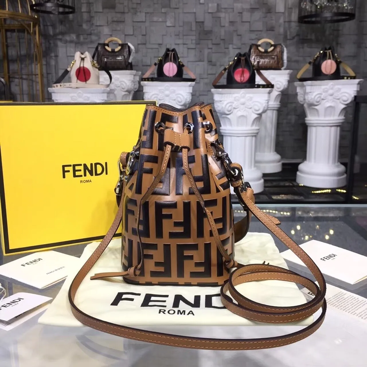 FI Mon Tresor Bucket Bag Brown/Black For Women, Women&#8217;s Handbags, Shoulder And Crossbody Bags 7in/18cm FF 8BS010A659F13VK