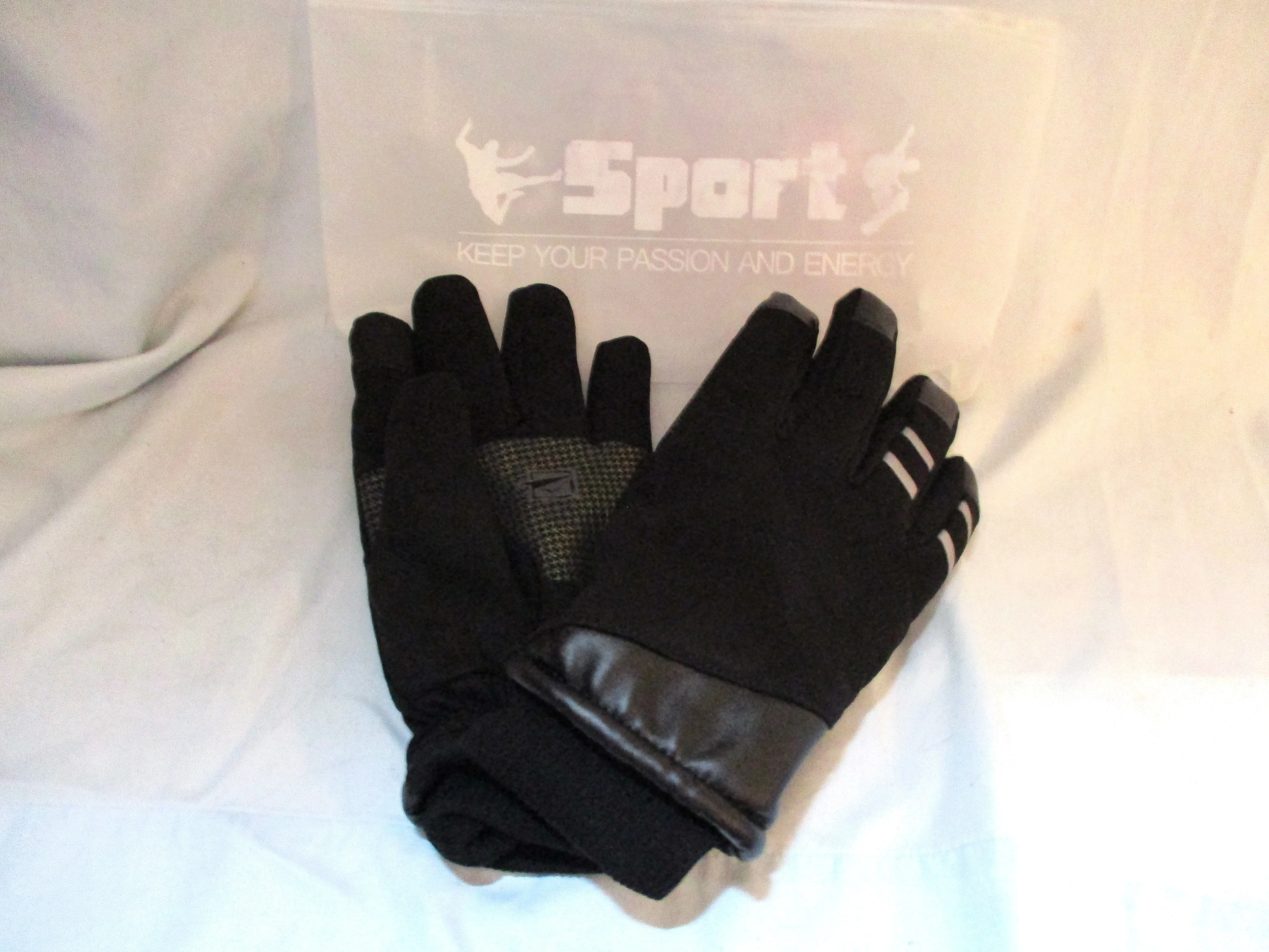 NEW CEVAPRO SPORT Winter Hiking Ski Snowboard Gloves M Mitts BLACK