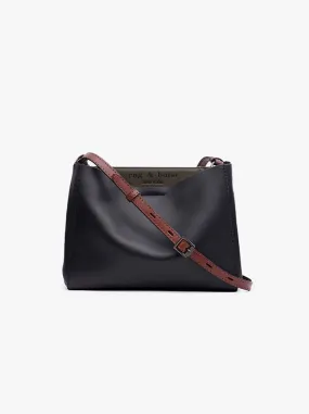 Passenger Crossbody black