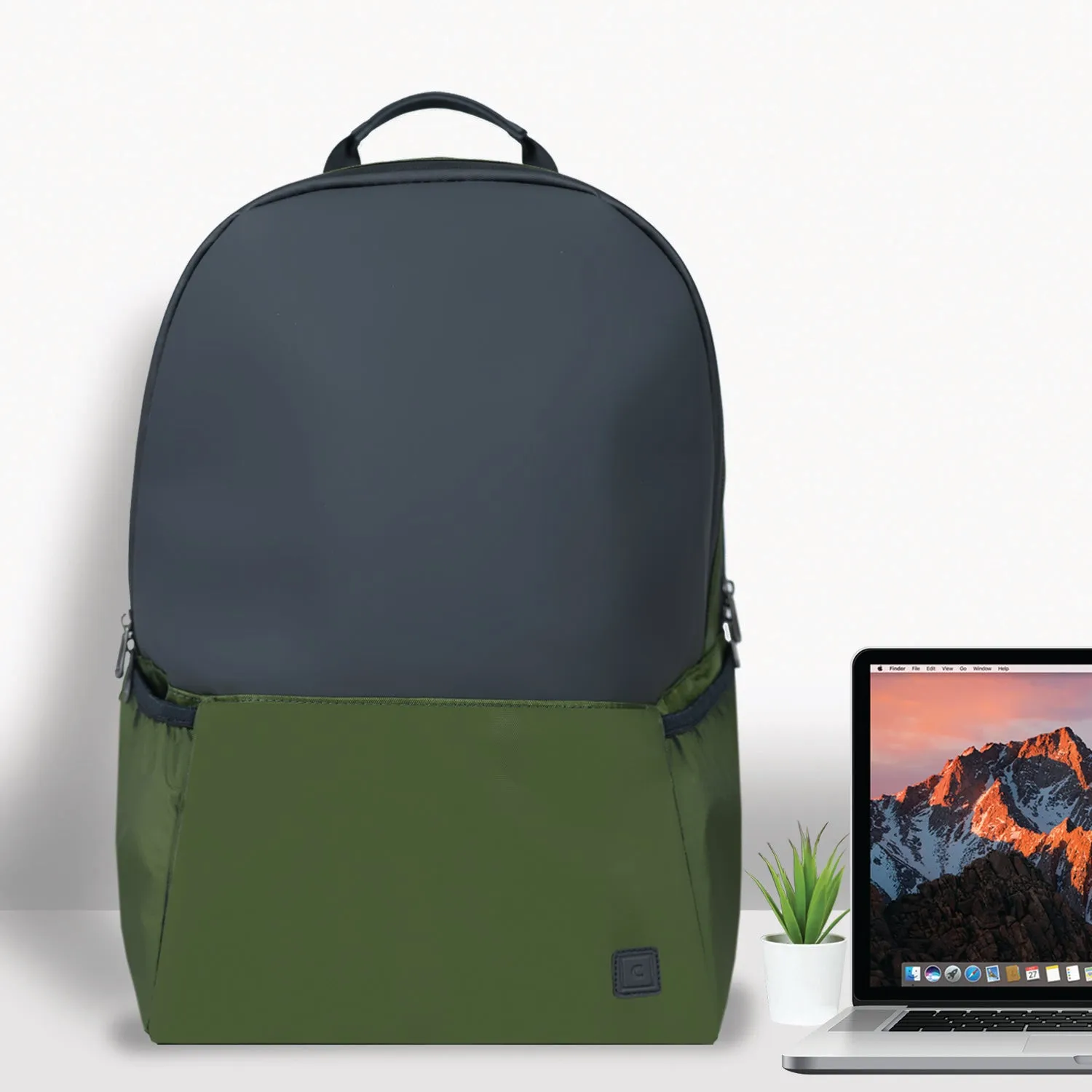 PLUS DAYPACK