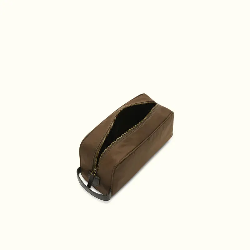 R.M.Williams - Hawkesbury Washbag - Dark Brown