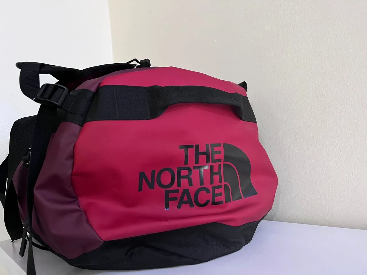 The North Face Duffel Bag- Red
Black