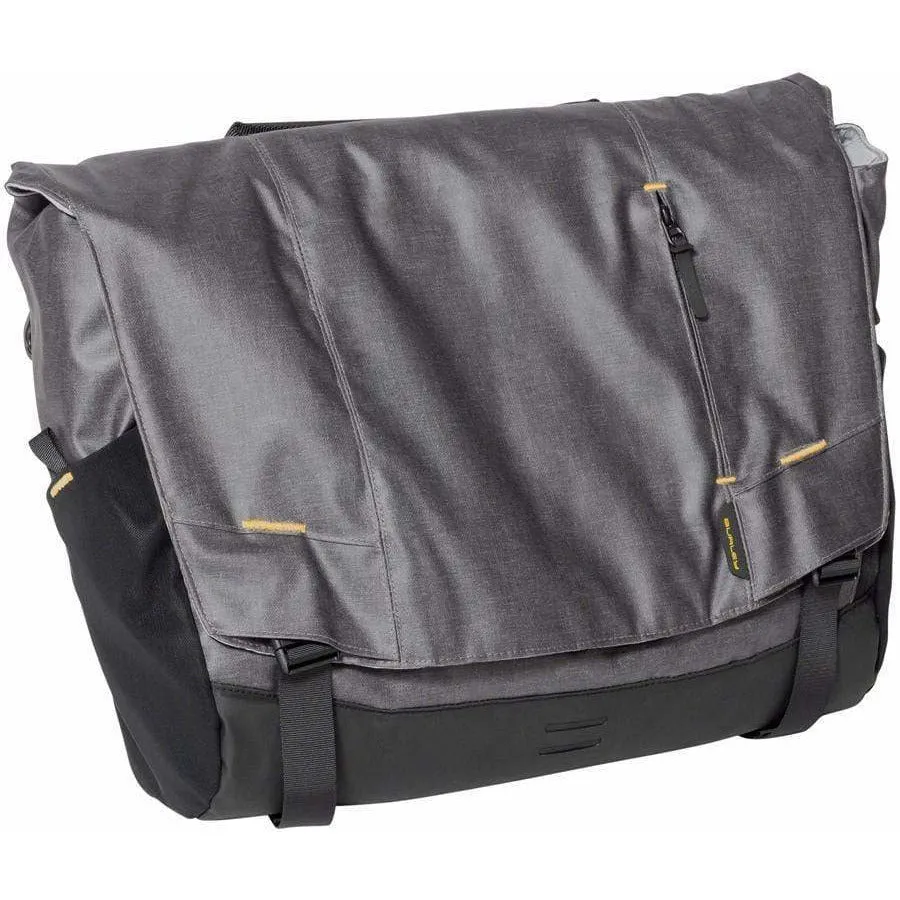 Travoy Transit Messenger Bag: Black