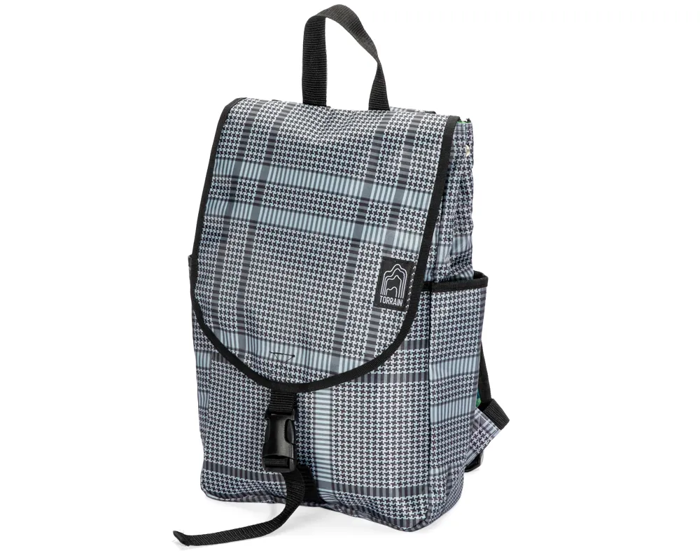 Venture Pack: Eco-Conscious Style Meets Everyday Functionality